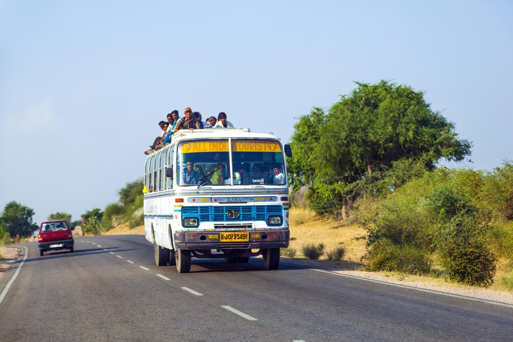 אוטובוס מקומי (לוקאל באס) בהודו - תחבורה בהודו